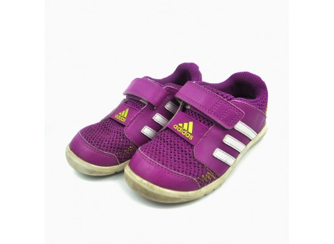 Кроссовки	Adidas