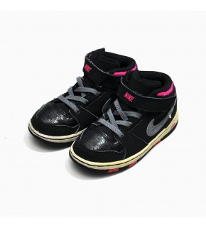 Кроссовки	Nike